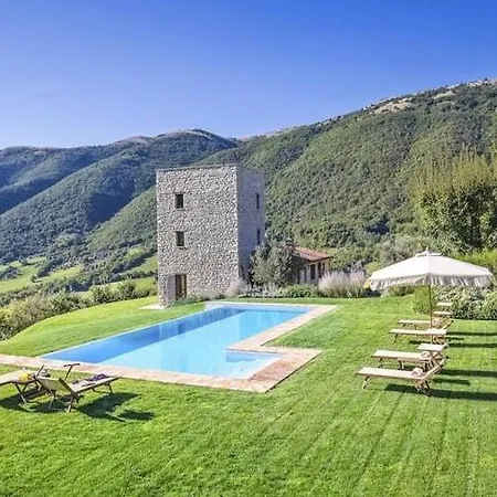 Βίλα Sleeps 8 Pool Air Con Wifi