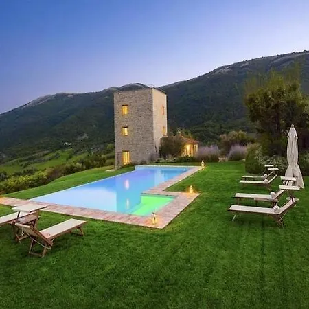 빌라 Sleeps 8 Pool Air Con Wifi